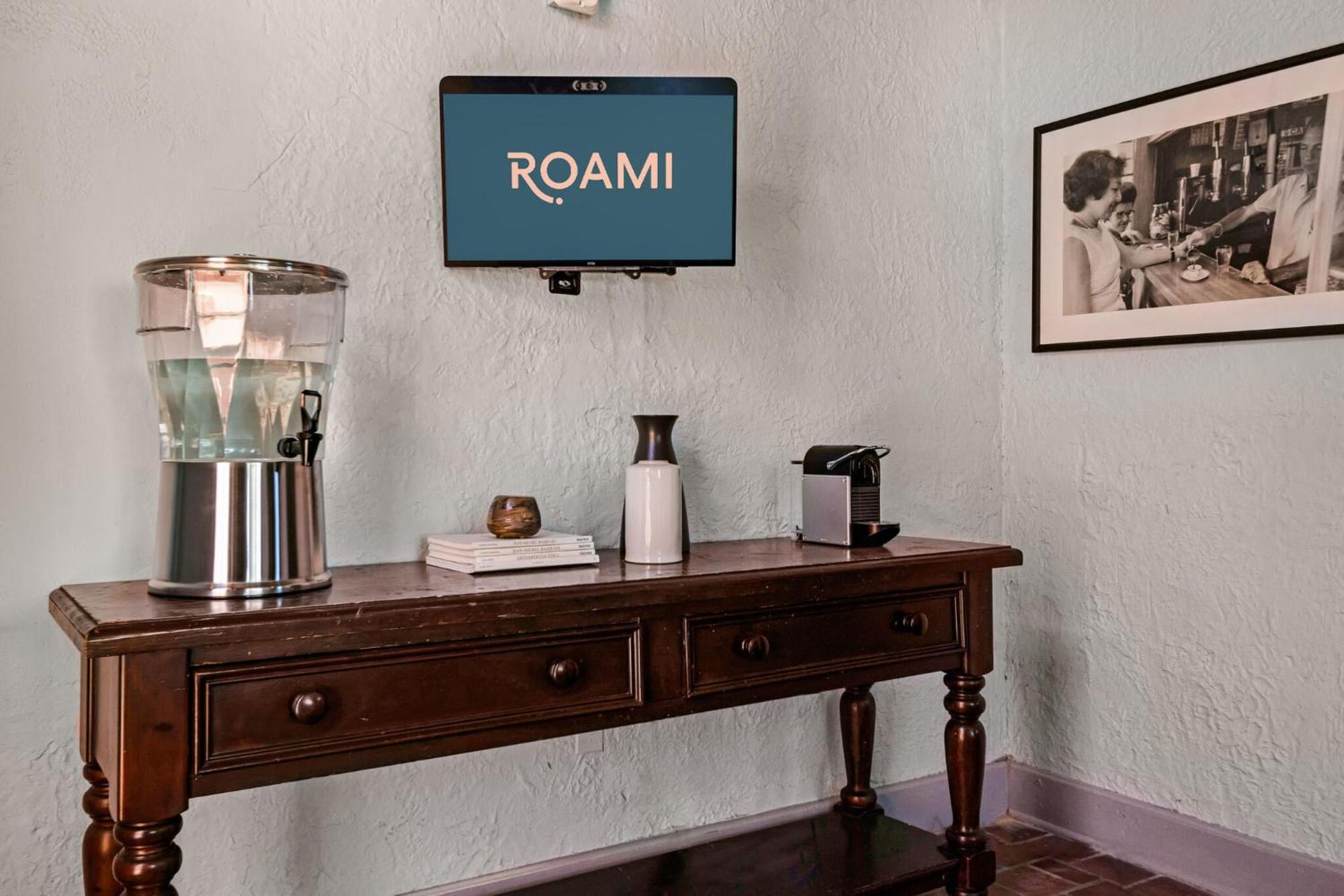 Roami At Tower Hotel - Calle Ocho Miami Exterior photo