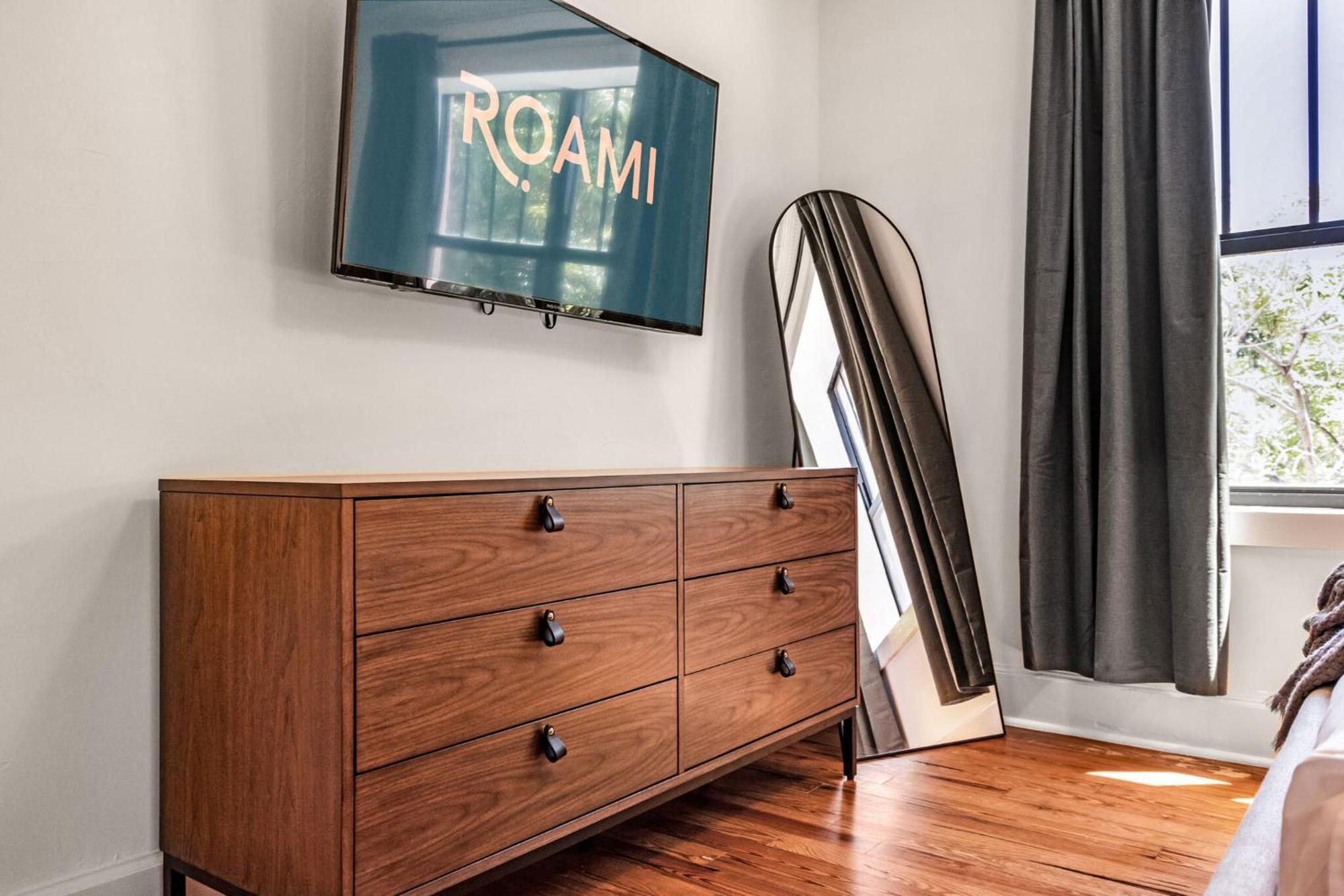 Roami At Tower Hotel - Calle Ocho Miami Exterior photo